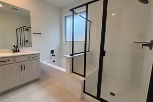 7823 Jade Crst Dr, Angleton, TX 77515 - Photo 19