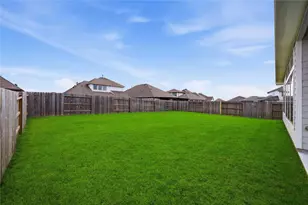 2717 Mackinac Bay Dr, La Marque, TX 77568 - Photo 9