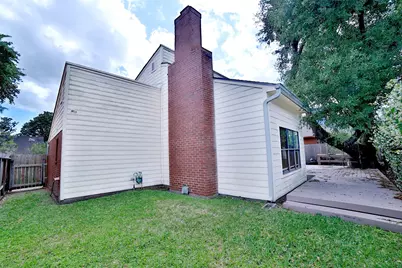 10318 Piping Rock Lane, Houston, TX 77042 - Photo 37