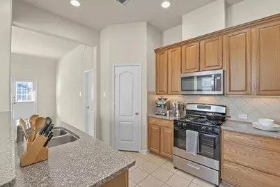 39 Butternut Grove Place, Tomball, TX 77375 - Photo 11