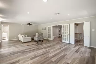 5918 Par Four Dr, Houston, TX 77088 - Photo 13