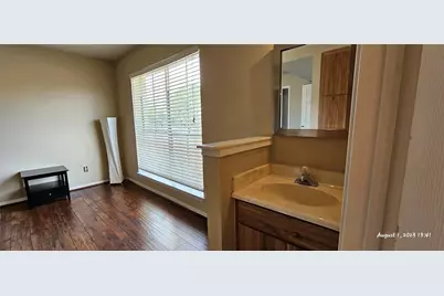 1900 Bay Area Boulevard #J-172, Houston, TX 77058 - Photo 5