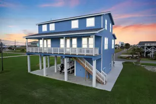 23401 4th Ave, Galveston, TX 77554 - Photo 3