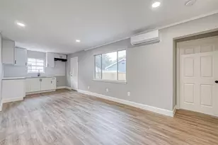 6715 Victoria St, Houston, TX 77020 - Photo 5
