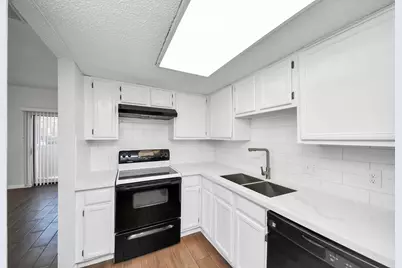 3750 Tanglewilde Street #A7, Houston, TX 77063 - Photo 17