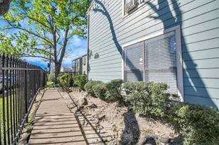 3750 Tanglewilde St, Houston, TX 77063 - Photo 5