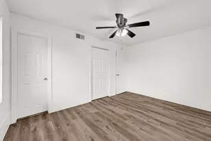 506 Edgebrook Dr, Houston, TX 77034 - Photo 13