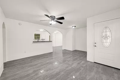 506 Edgebrook Drive, Houston, TX 77034 - Photo 5