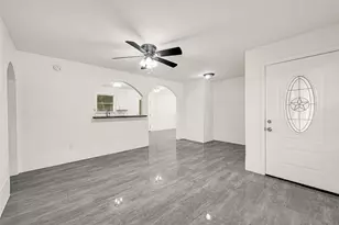 506 Edgebrook Dr, Houston, TX 77034 - Photo 5