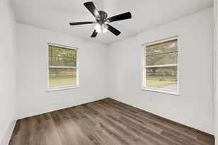506 Edgebrook Dr, Houston, TX 77034 - Photo 15