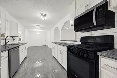 506 Edgebrook Drive, Houston, TX 77034 - Photo 9