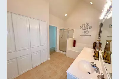 24 W Greenhill Terrace Place, The Woodlands, TX 77382 - Photo 17
