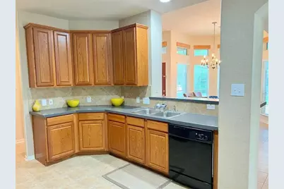 24 W Greenhill Terrace Place, The Woodlands, TX 77382 - Photo 13