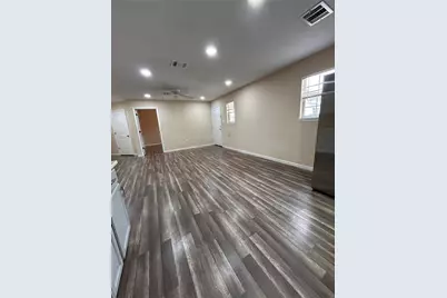 6807 Foster Street #B, Houston, TX 77021 - Photo 11