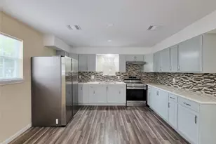 6807 Foster St, Houston, TX 77021 - Photo 9