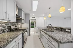 2003 Briarmead Dr, Houston, TX 77057 - Photo 9