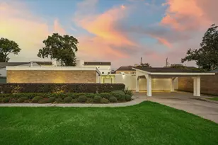 2003 Briarmead Dr, Houston, TX 77057 - Photo 1