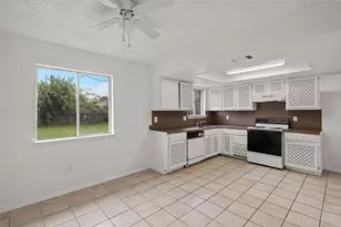 8326 Sorrel Dr, Houston, TX 77064 - Photo 9