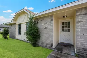 8326 Sorrel Dr, Houston, TX 77064 - Photo 5