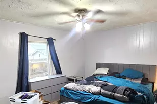 1106 S Airhart Dr, Baytown, TX 77520 - Photo 7