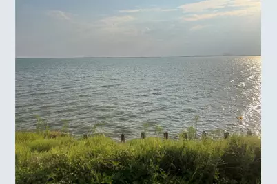 2514 Bay Oaks Harbor Drive, Baytown, TX 77523 - Photo 11