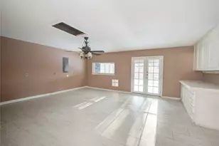 902 Ashford Parkway Pkwy, Houston, TX 77077 - Photo 15