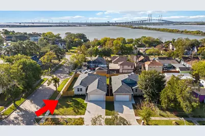 3201 Nebraska Street, Baytown, TX 77520 - Photo 1