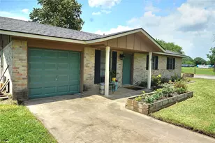 8 Albert Ave, Victoria, TX 77905 - Photo 3