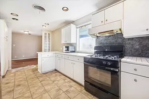 2712 West Holcombe, West University Place, TX 77005 - Photo 9