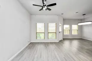 13426 Merryville Harrogate Ln, Houston, TX 77048 - Photo 5