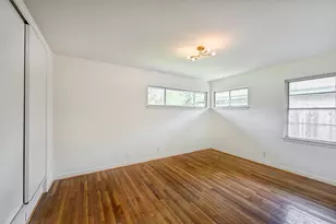 9771 Westview Dr, Houston, TX 77055 - Photo 11