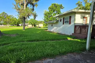 202 Azalea St, Lake Jackson, TX 77566 - Photo 11
