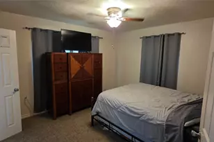 202 Azalea St, Lake Jackson, TX 77566 - Photo 5