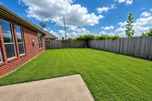 810 Hollyhock Dr, Stafford, TX 77477 - Photo 19