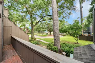 330 Litchfield Ln, Houston, TX 77024 - Photo 23
