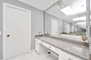 330 Litchfield Ln, Houston, TX 77024 - Photo 35