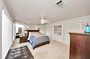 330 Litchfield Ln, Houston, TX 77024 - Photo 33