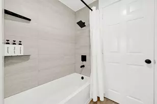3624 Ave S 1/2, Galveston, TX 77550 - Photo 21