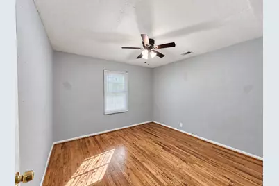 7937 Oak Knoll Lane, Houston, TX 77028 - Photo 9