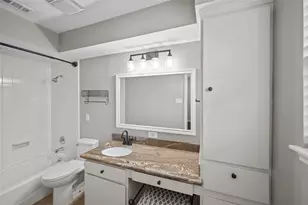 7493 Brompton St, Houston, TX 77025 - Photo 33