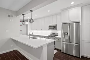 7493 Brompton St, Houston, TX 77025 - Photo 9