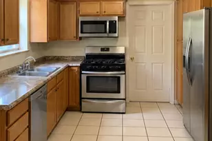 8035 Redbird Ln, Houston, TX 77044 - Photo 5