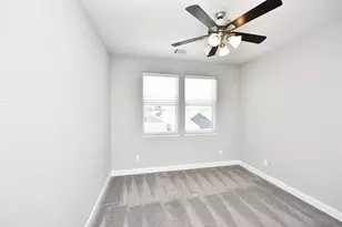 5502 Camaguey St, Houston, TX 77023 - Photo 25