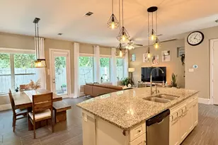 8809 Ashbloom Ln, Houston, TX 77080 - Photo 11