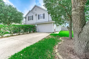349 Brandy Ridge Ln, League City, TX 77539 - Photo 3