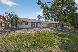 608 Lloyd Ln, Baytown, TX 77521 - Photo 27