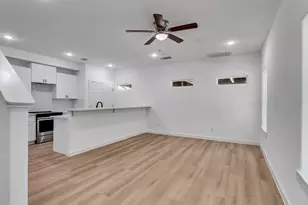 7428 Laura Koppe Rd, Houston, TX 77028 - Photo 9