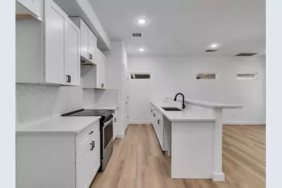 7428 Laura Koppe Rd #B, Houston, TX 77028 - Photo 11