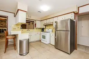 6834 Hendon Ln, Houston, TX 77074 - Photo 9