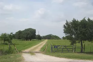 3671 W Fm 1093 Rd, Wallis, TX 77485 - Photo 1